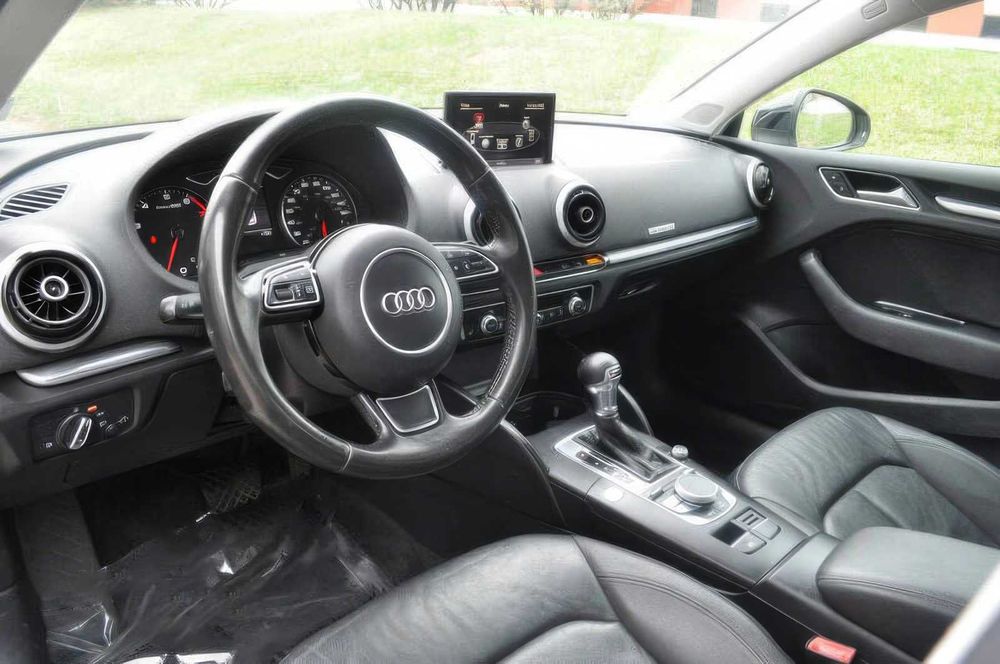 Audi A3 Premium      2015