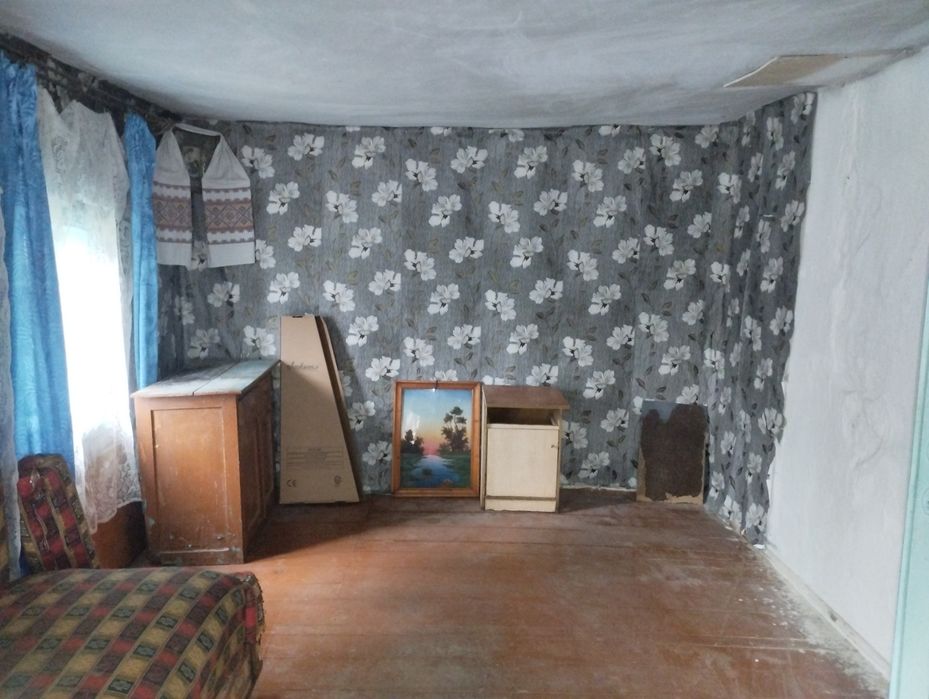 Будинок з земельною ділянкою