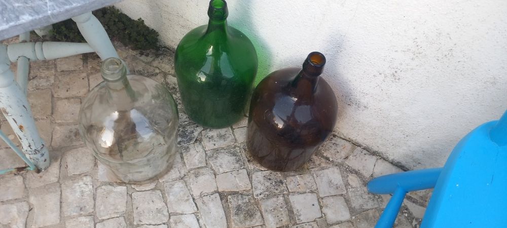 Garrafôes de vidro