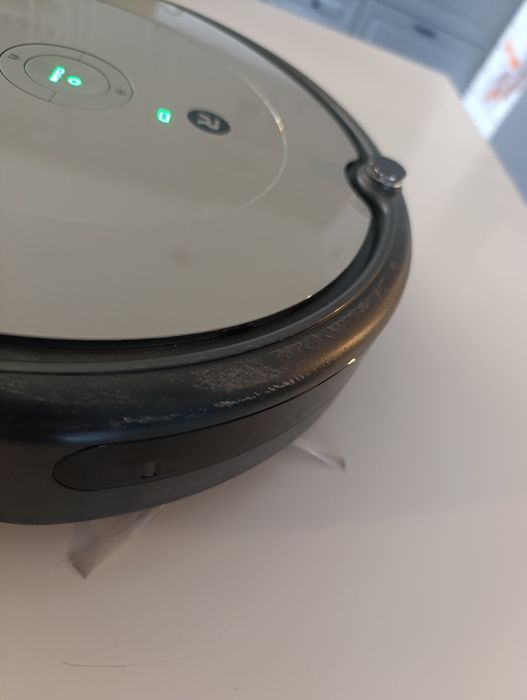 Robot odkurzający iRobot Roomba 698