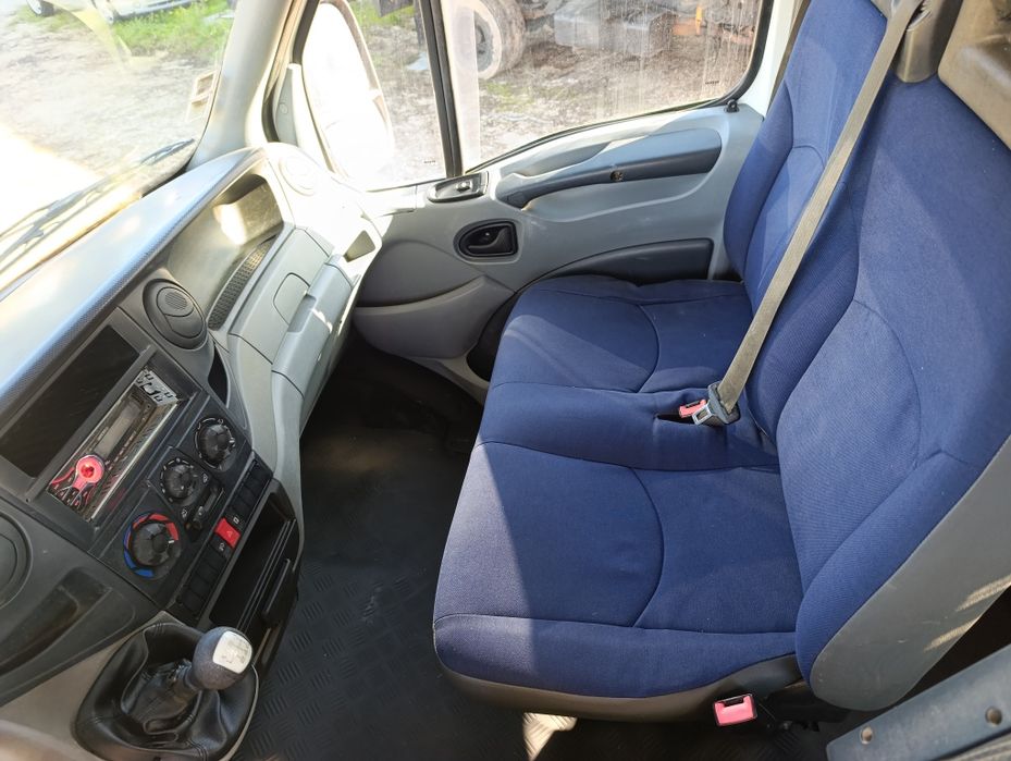 Carrinha Iveco 35C18 caixa aberta