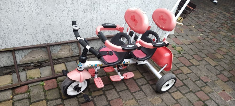 Велосипед для двійні