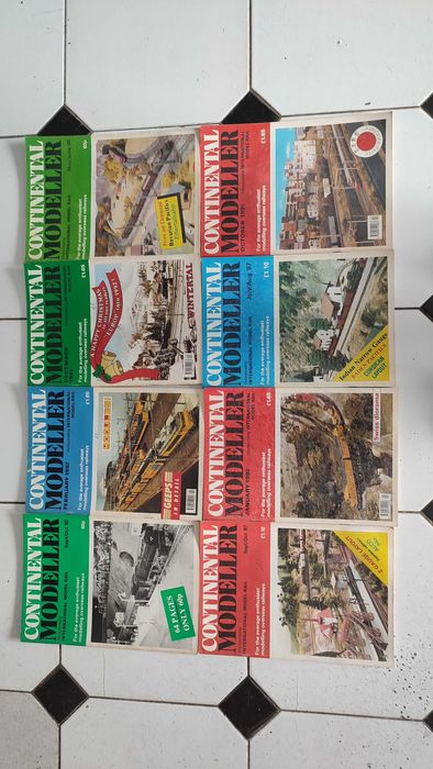 32 Revistas Continental Modeller - Miniaturas de Comboios