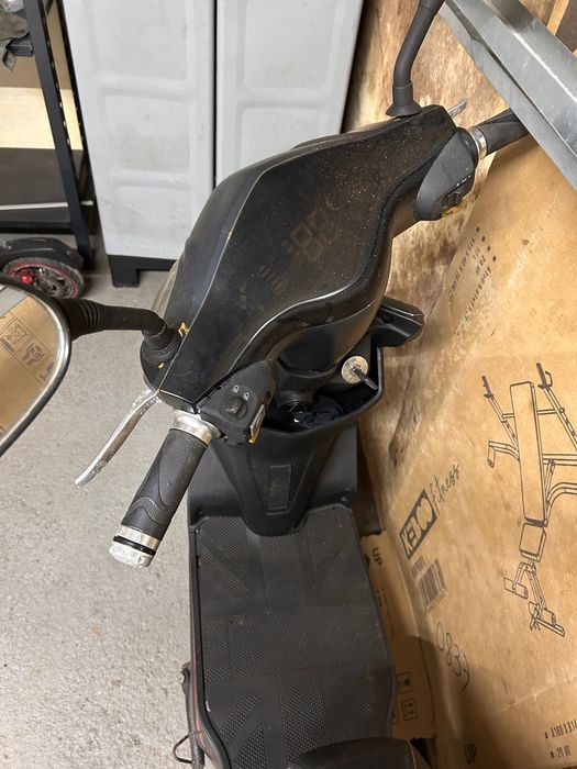 Scooter elétrica