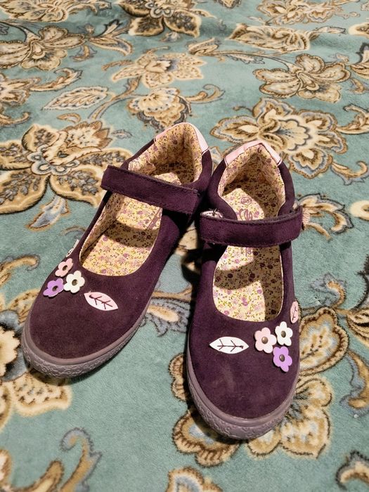 Продам туфельки (сандали) летние