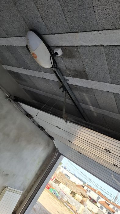 Portão  automático    garagem