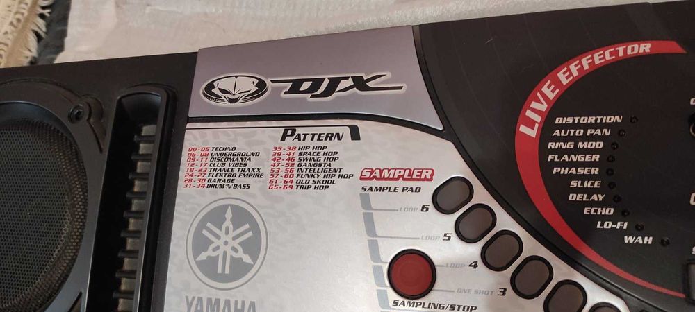 Синтезатор Yamaha DJX