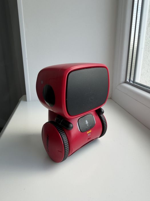 Інтерактивний робот AT-Robot