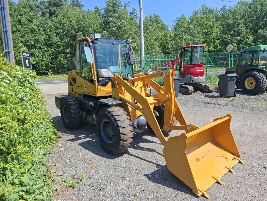 Ładowarka kołowa machpro bobcat jcb