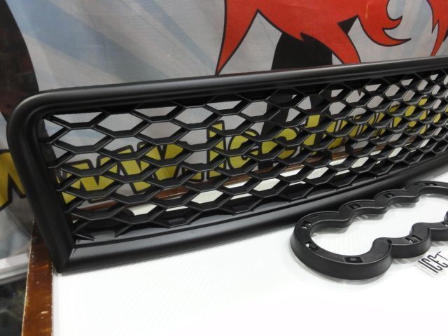 Grelha frontal em plástico Audi A4 8e, B6 01-04 RS4 LOOK em preto mate