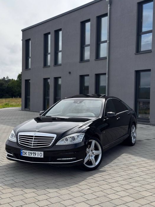 В продажі Mercedes benz w221 2009