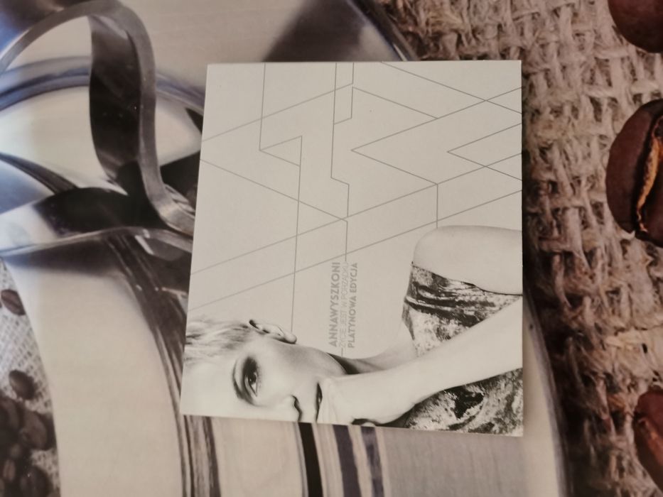 Ania Wyszkoni - Życie jest w porządku