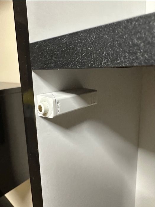 Подвесная стенка в гостиную.