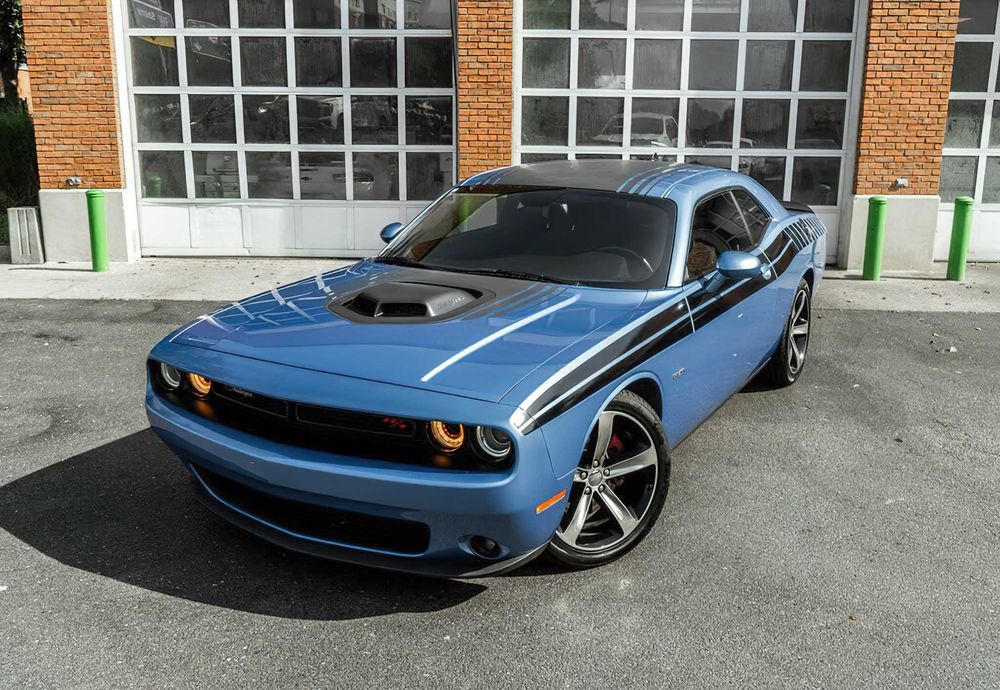 Dodge Challenger      2017