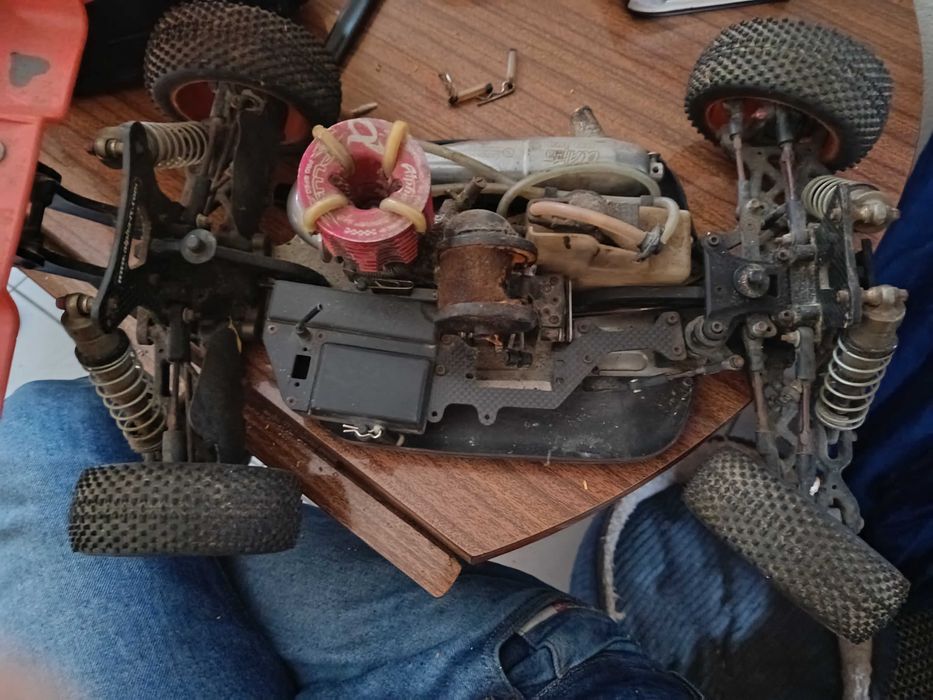 Carro telecomando a gasolina