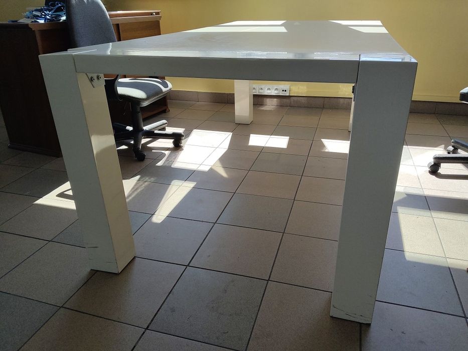 Duży biały stół wysoki połysk