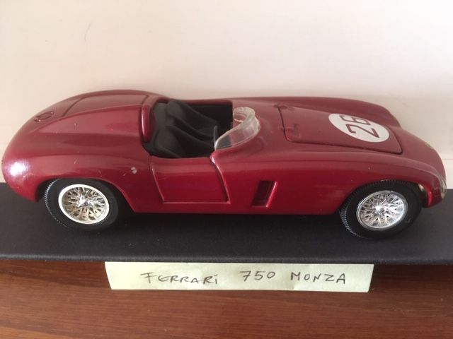 Ferrari vários modelos  miniaturas 1|43 e 1/24