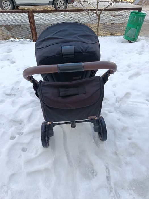 Продам каляску карела 2 в 1 в ідеальне состоянія ціна 5500 договірна