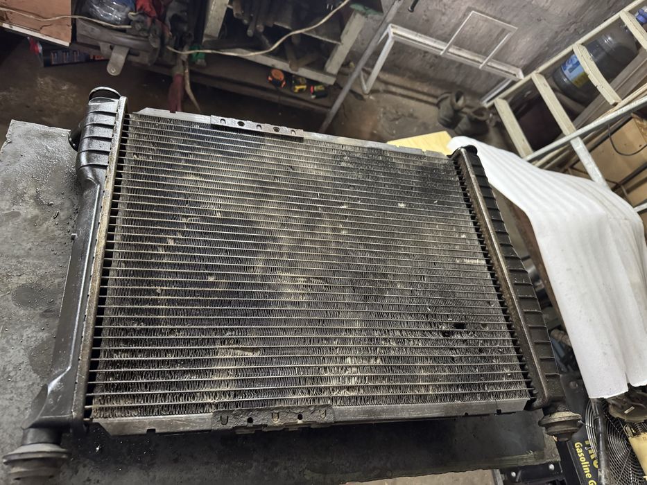 Радиатор с вентилятором Ланос .