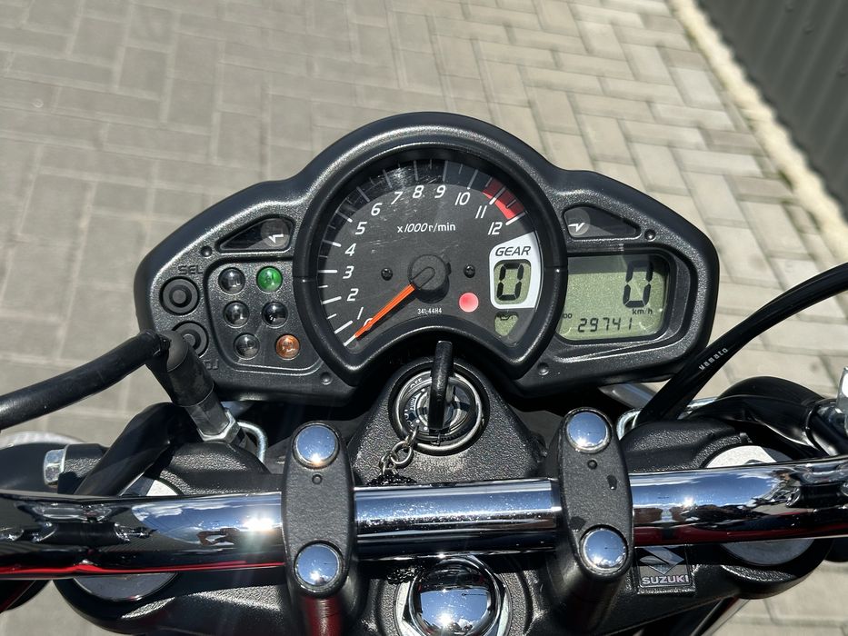 Suzuki SFV 650 (2010)