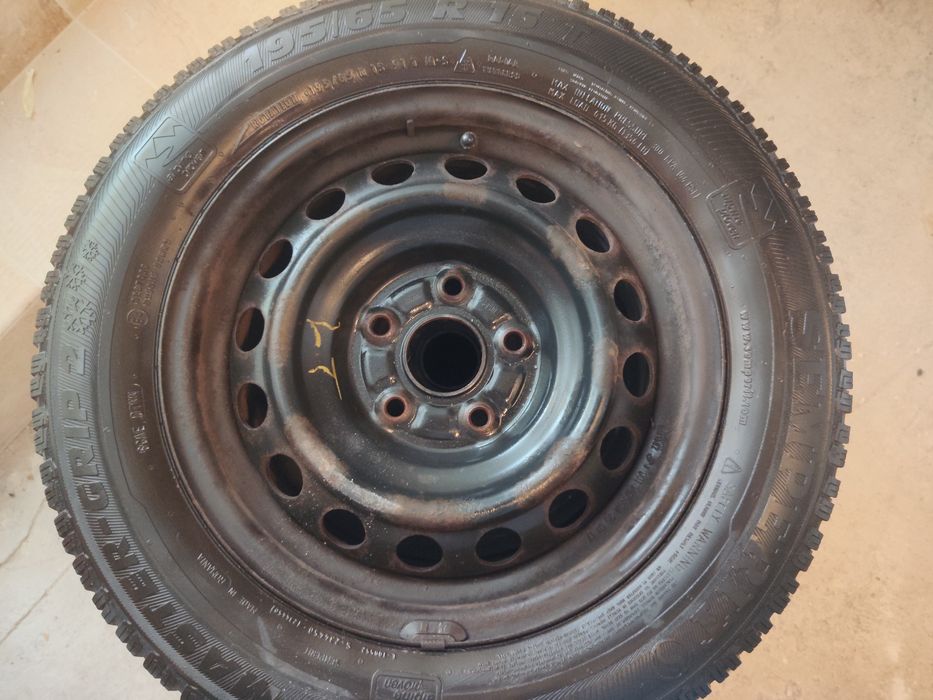 Zimowe Opony Master Grip 2 195/65 r15 na feldze plus kołpaki