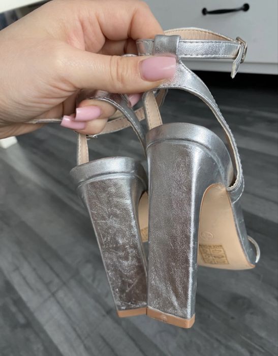 Linzi 38 srebrne buty sandały sandałki na słupku