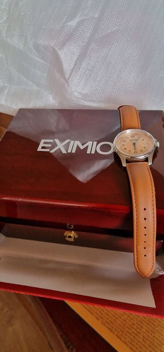 Relógio marca EXIMIO