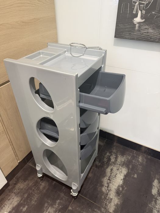 Меблі для салону краси