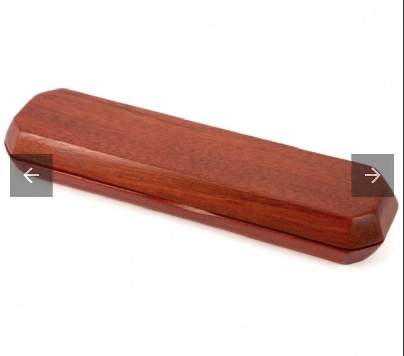 Ручка  шариковая  подарочная.