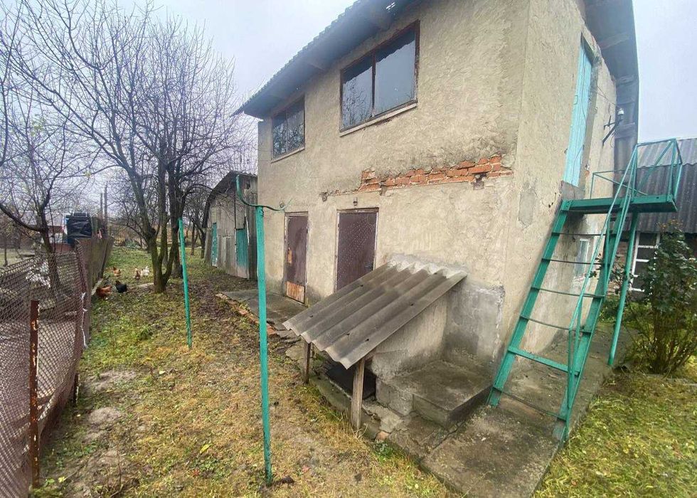 Будинок (літня кухня) із садом в смт Вовковинці, Хмельницька обл.