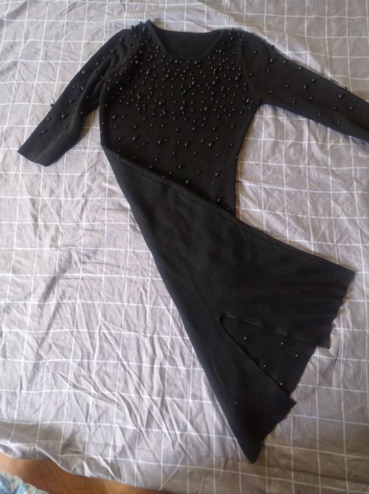 Плаття трикотажне з перлинами