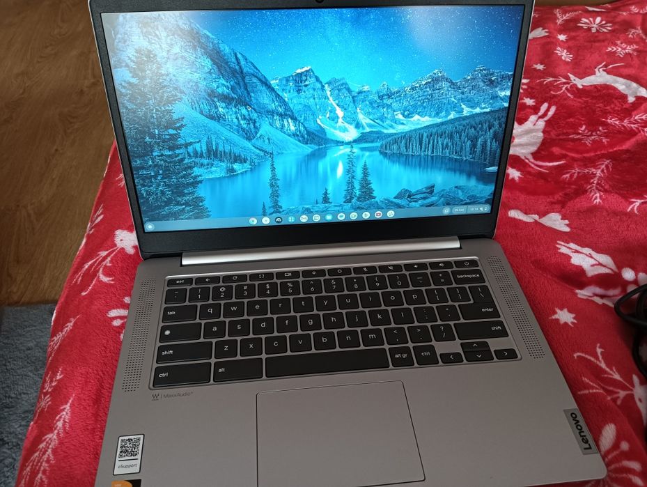 Laptop Lenovo + Pokrowiec