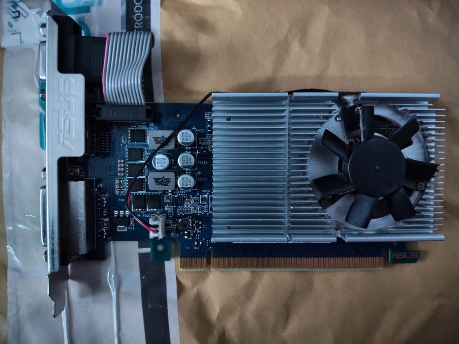 VENDO Placa Gráfica GT 710 2GB