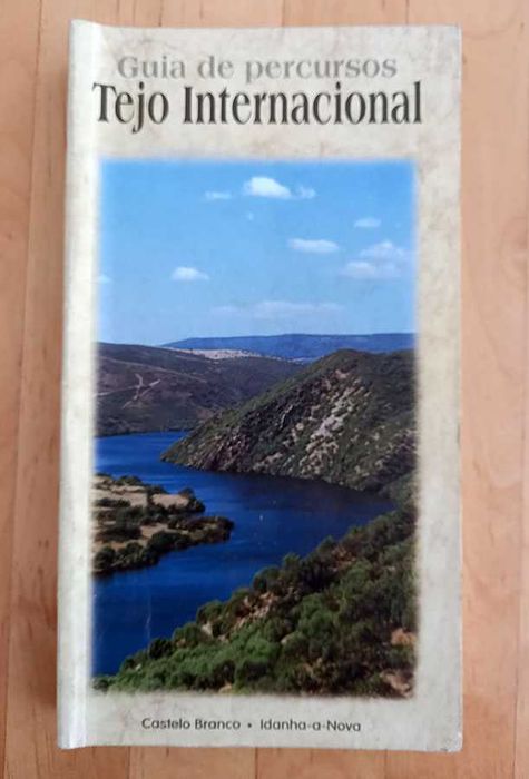 Diversos guias de passeios por Portugal