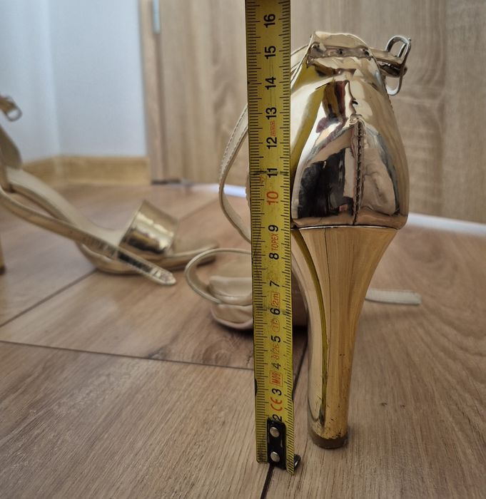 Szpilki i adidasy rozmiar 36