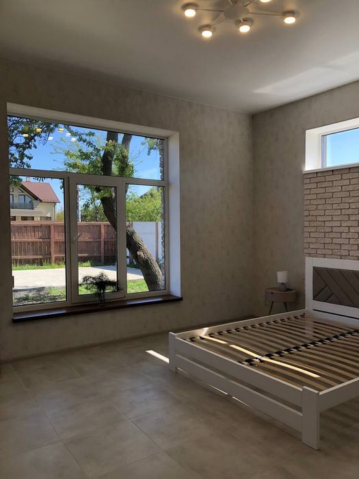 Продаётся новый дом в Обуховке в закрытом охраняемом городке с ремонто