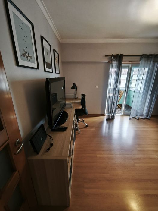 Quarto Santa Iria de Azoia 550€