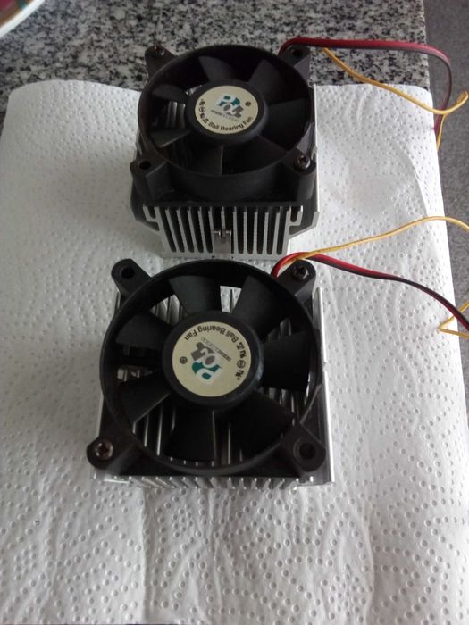 Coolers antigos socket 370.64564180959875123