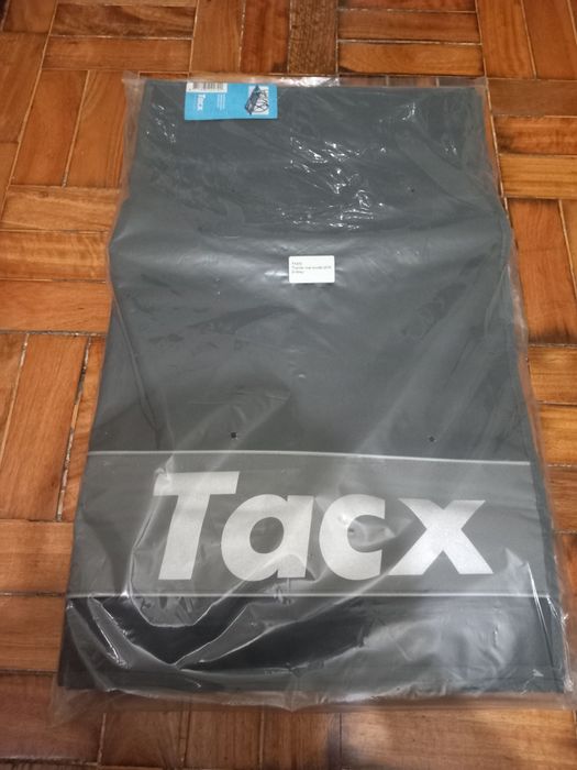 Tapete para bicicleta spinning por estrear