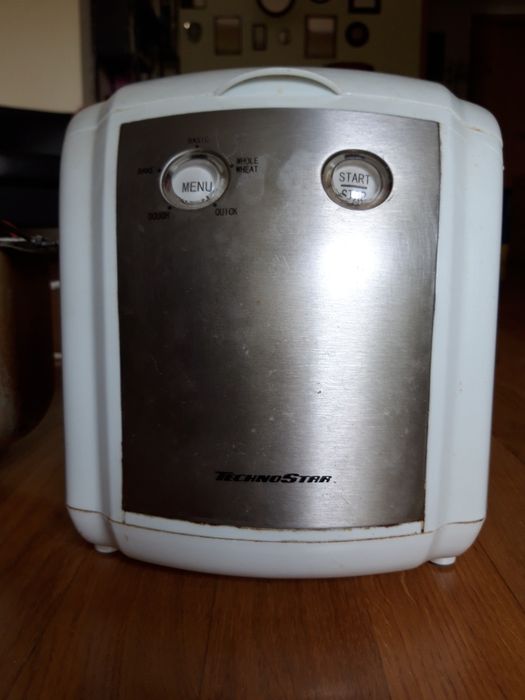 Máquina de fazer pão da marca TechnoStar