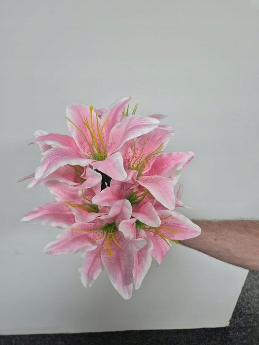 LILIA Bukiet Sztuczny Kwiat gałązki 9 kwiatów LILIE kolor różowy 48cm