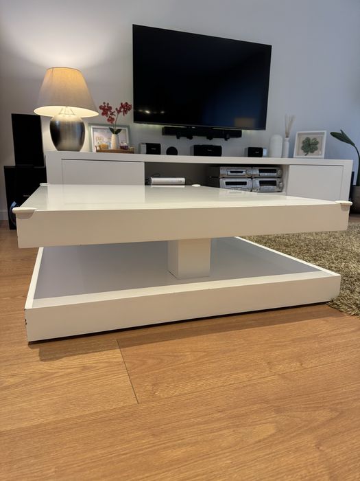 Centro de mesa de sala lacado a branco