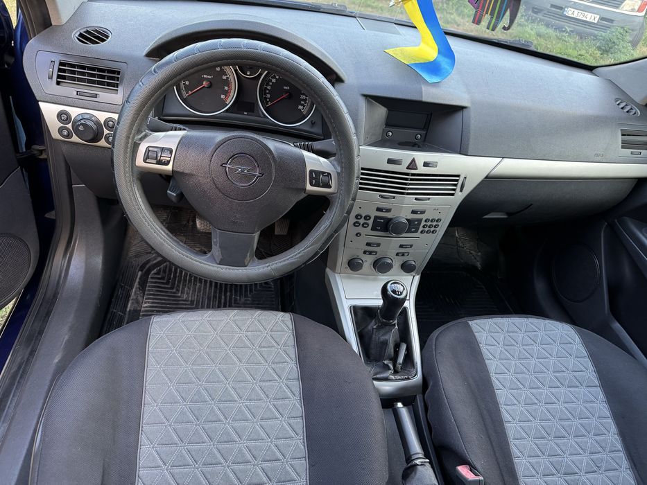 Продам Опель Астра 1.6