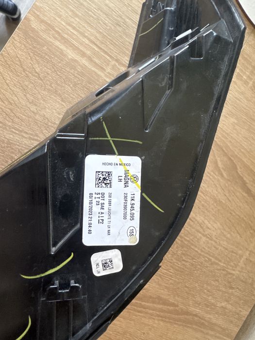 Vw id4 2023 usa задня фара