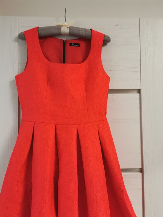 Czerwona sukienka damska