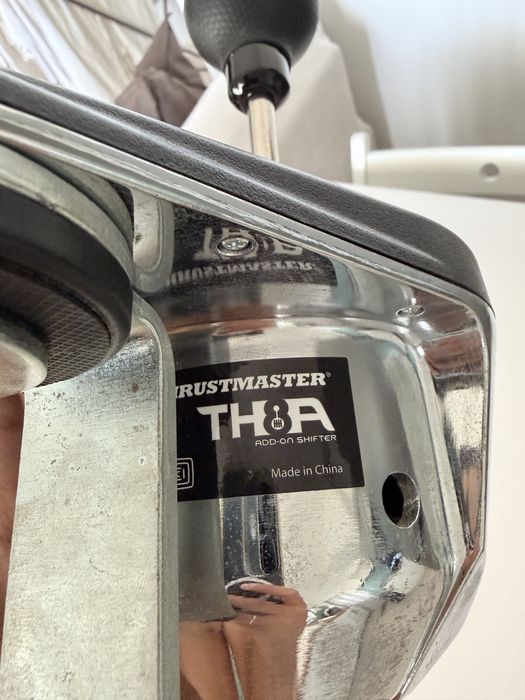 Shifter Thrustmaster TH8A