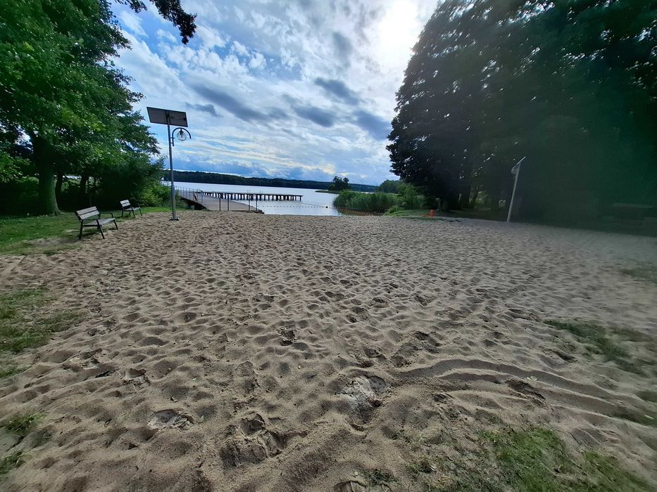 Domek nad stawem, w pobliżu jeziora Paklicko Wielkie, Lubuskie