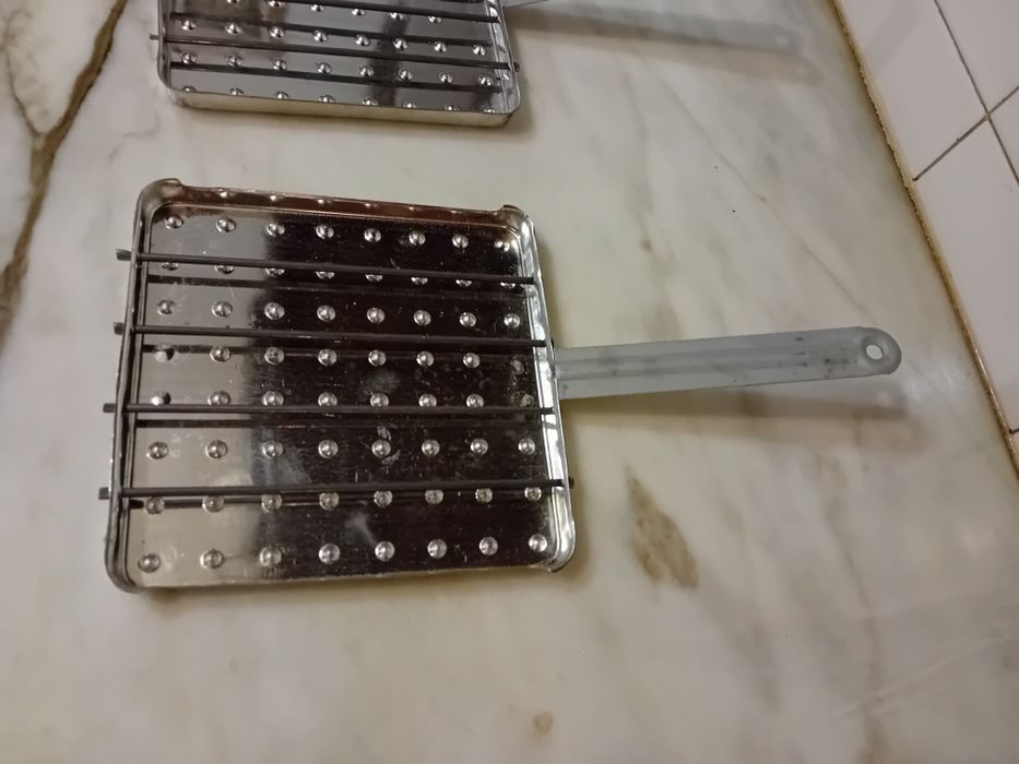 Conjunto de 2 Tostadores Manuais