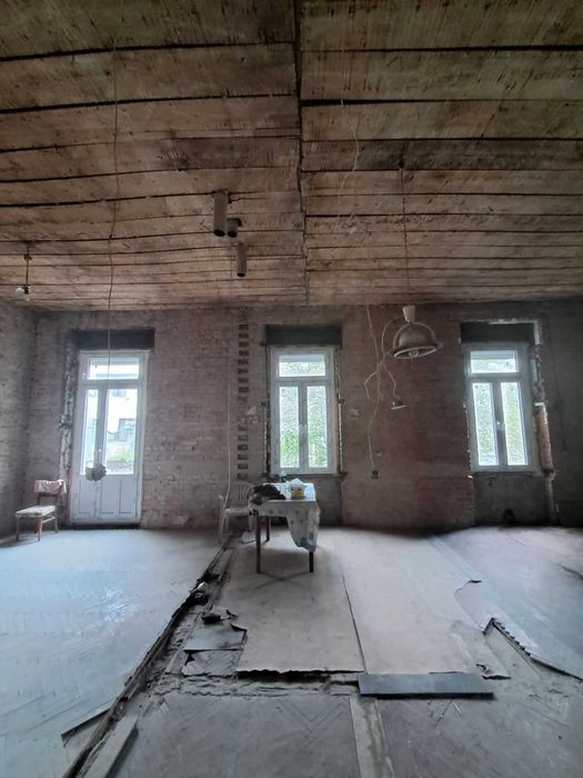 Продаж двокімнатної квартири