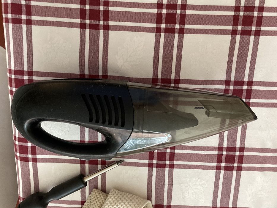 Aspirador de mão BECKEN